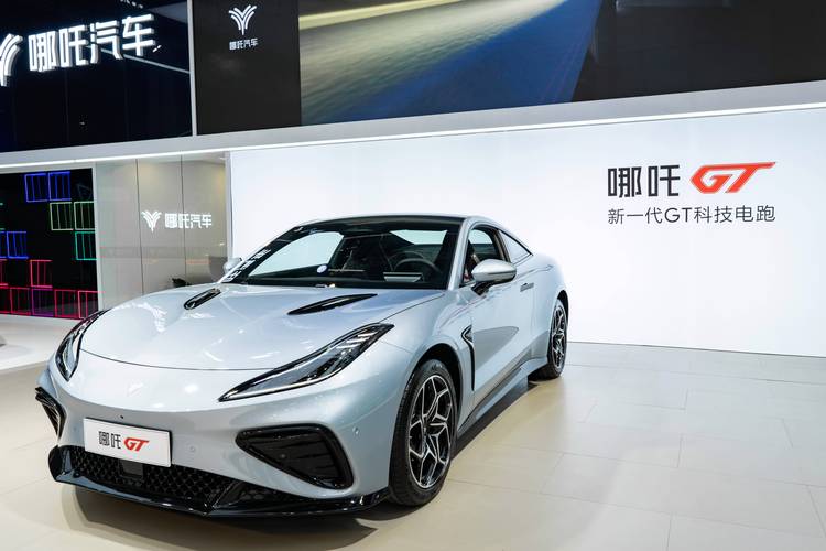 佛山禅城区福扬建企业管理咨询哪吒汽车在智能汽车领域的表现，领途汽车在新能源汽车市场中的影响力